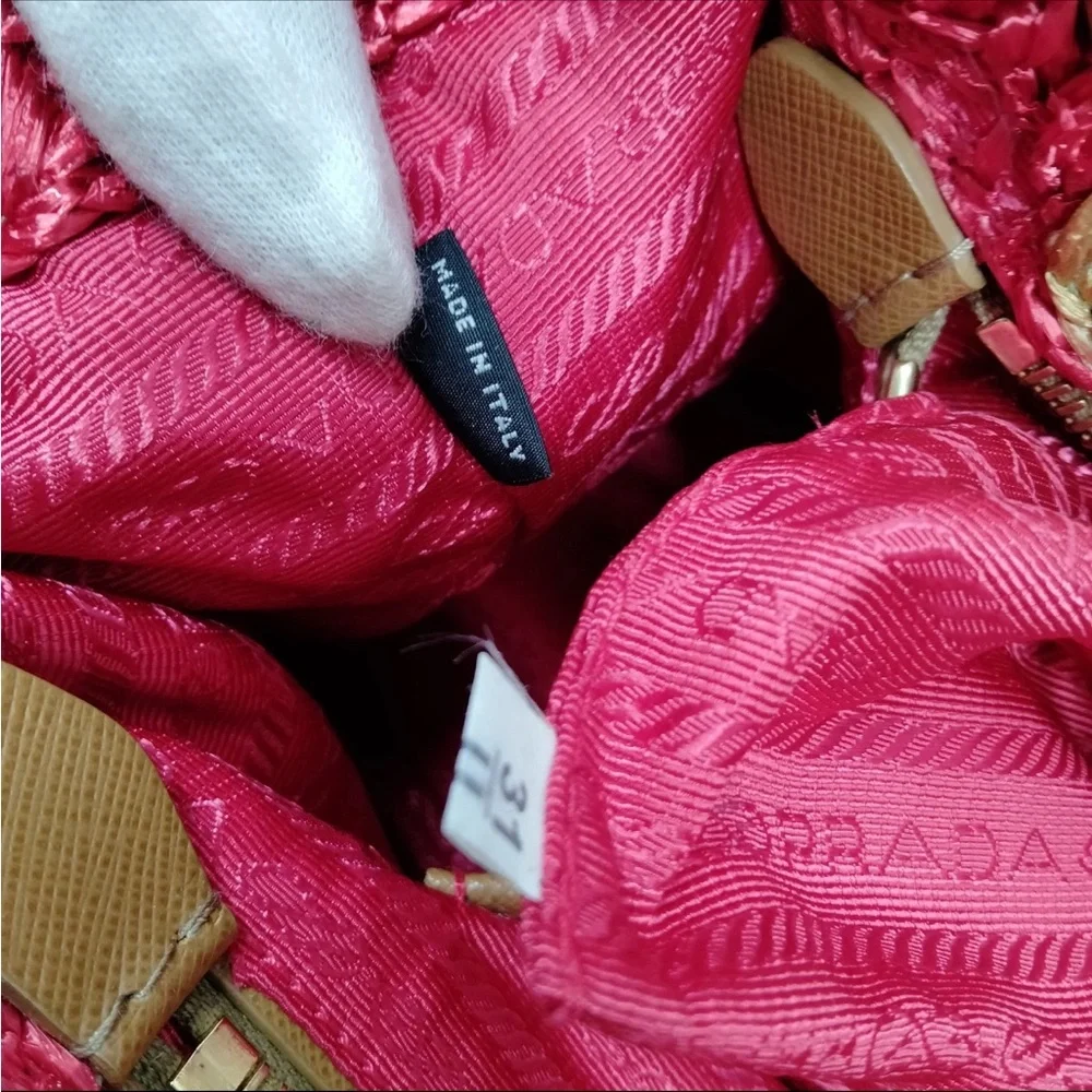 Authentic Prada Red Straw Bag 3129686 - Picture 8 of 9